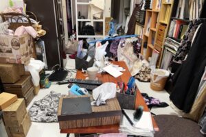 孤独死したときの遺品整理は誰がする？