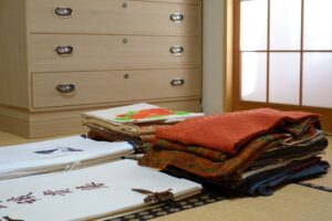 遺品の服を捨てられないときの対処法4選